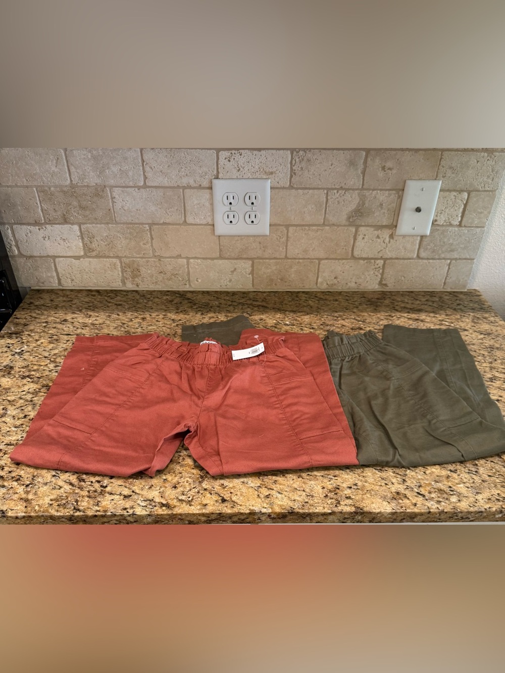Old Navy Kids Elastic-Waist Pull-On Shorts - Rust and Olive